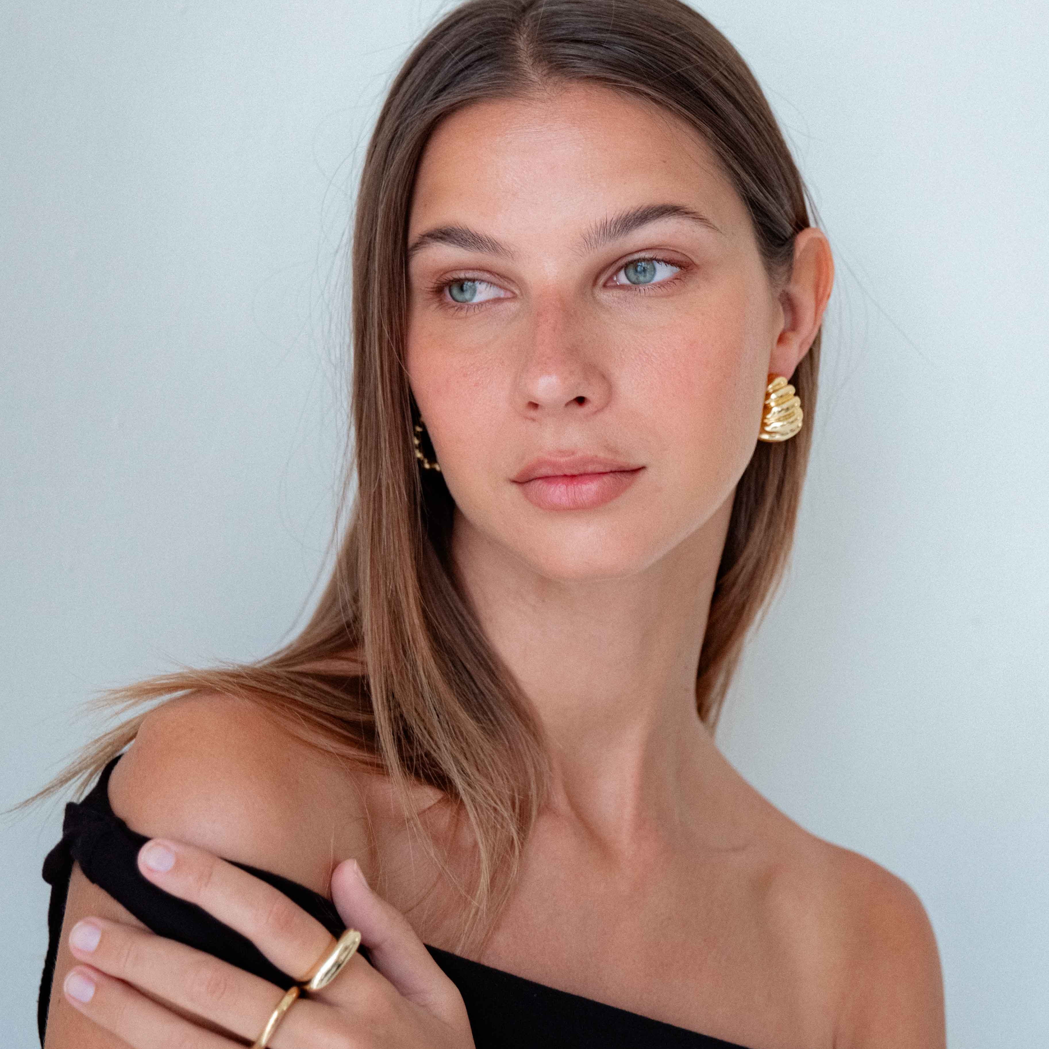 18 gold-plated earrings in Bali, buy online stylish gold jewelry in Bali