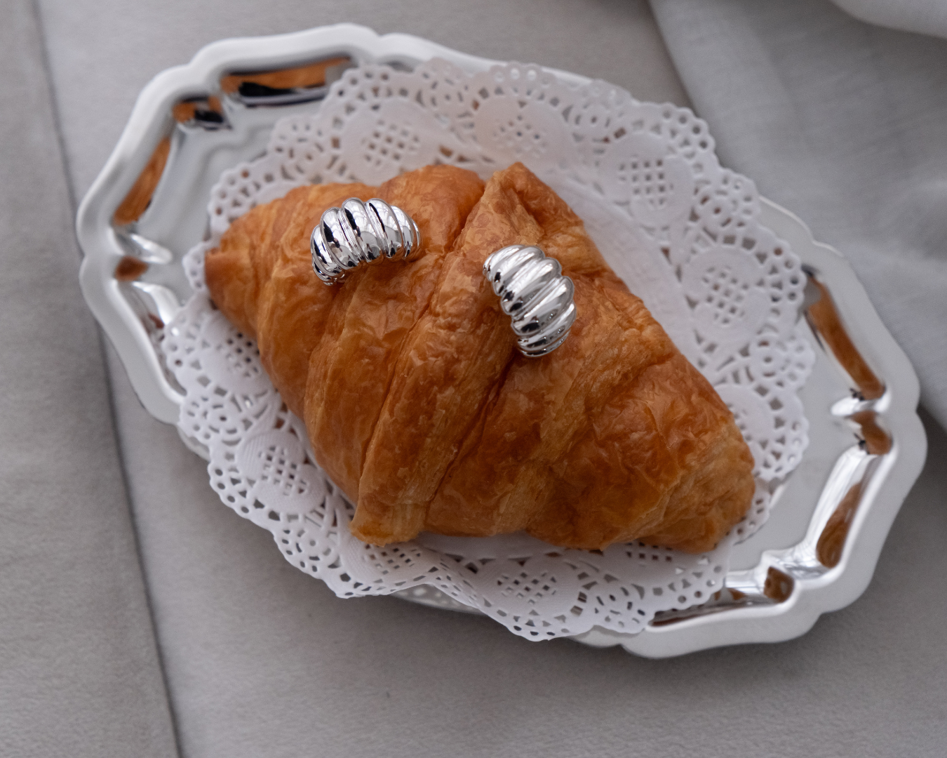 silver earrings croissant