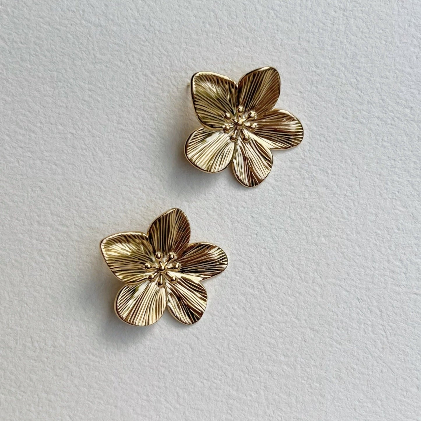 Flores Gold Earrings